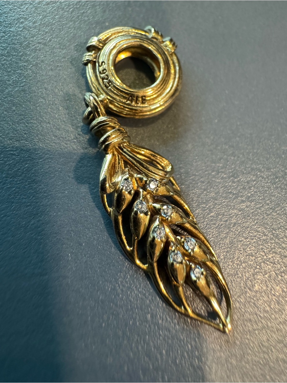 Pandora Shine Wheat Sheaf Pave Feather Dangle Charm, 18k gold-plated (S925)